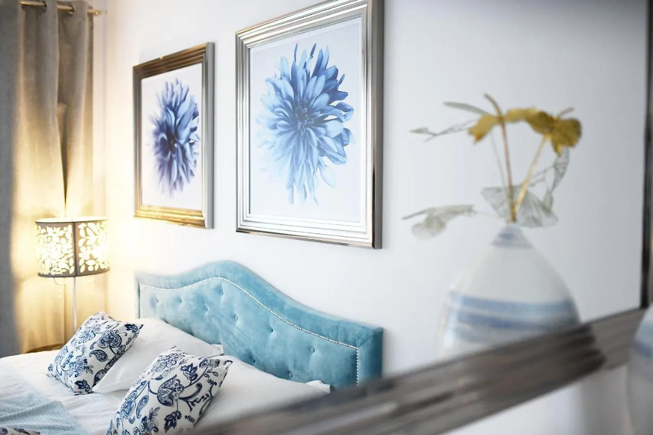 Apartamenty Navigator -Lux Nadmorskie Tarasy Kolobrzeg Poland